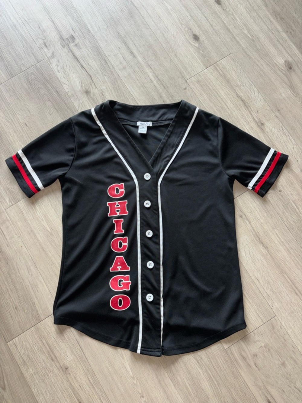 Chicago Baseball-Style Button Front Shirt - Black/Red